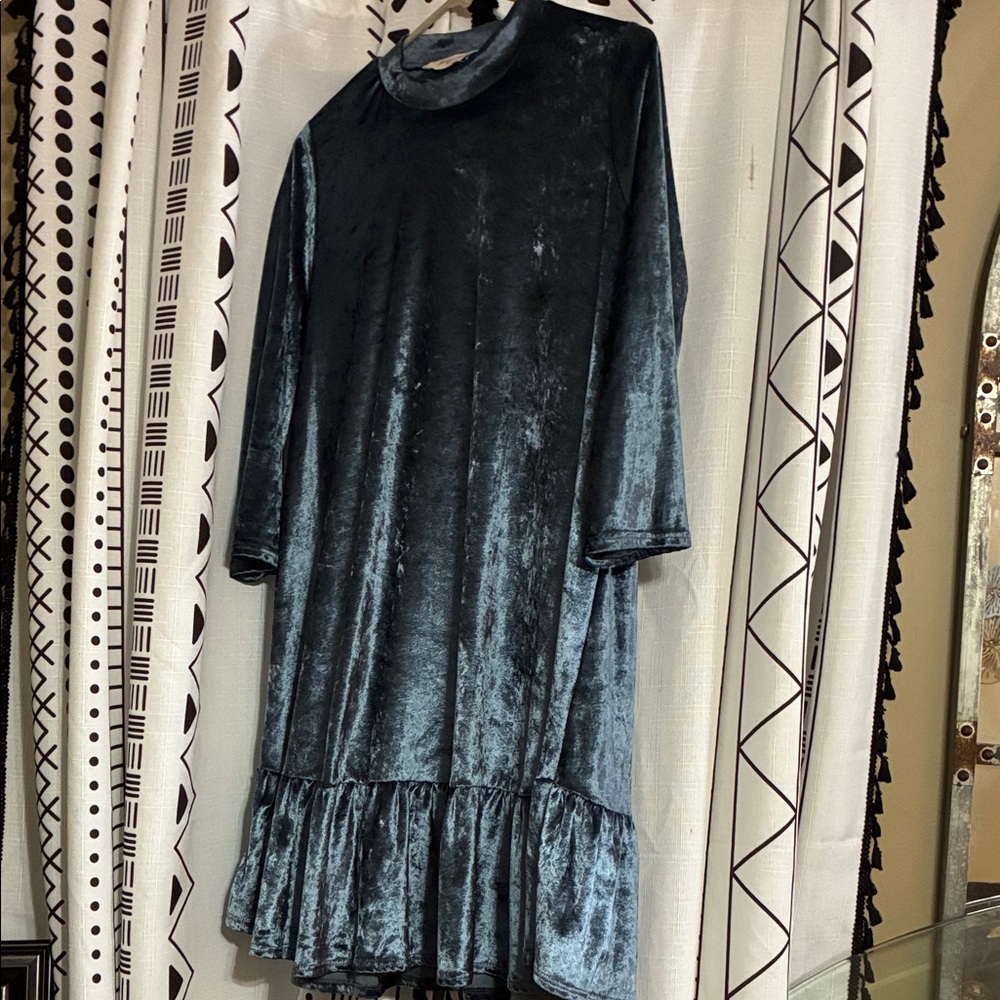 Peach Love California Blue Velvet Dress
